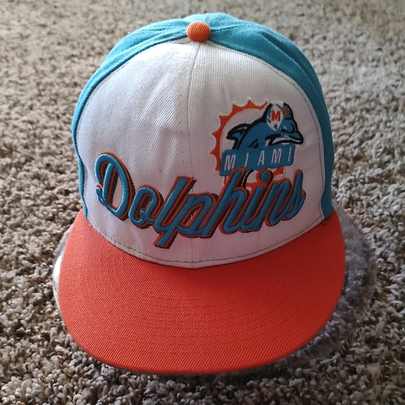 Miami Dolphins Hat - Picture 2 of 7
